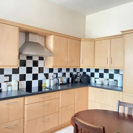St John'S Flat Spacious Accomodation Dalry  Exterior photo